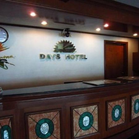 Days Hotel Mactan Cebu Lapu-Lapu City Exteriör bild